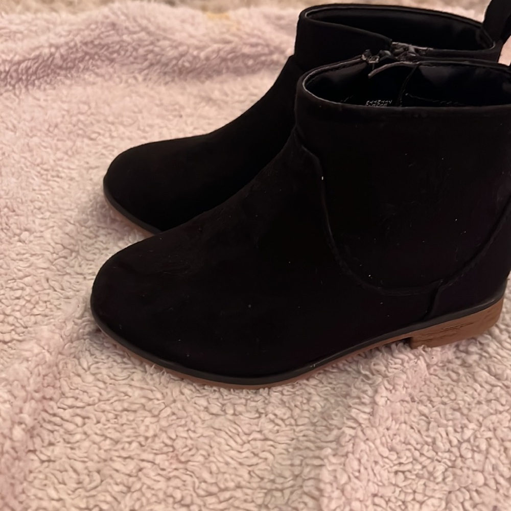 Black boot - Picture 2 of 2